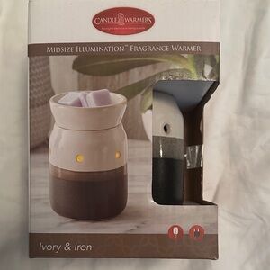 Mid size illumination wax melt warmer